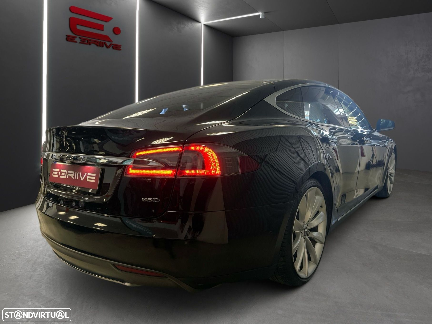 Tesla Model S 85D - 4