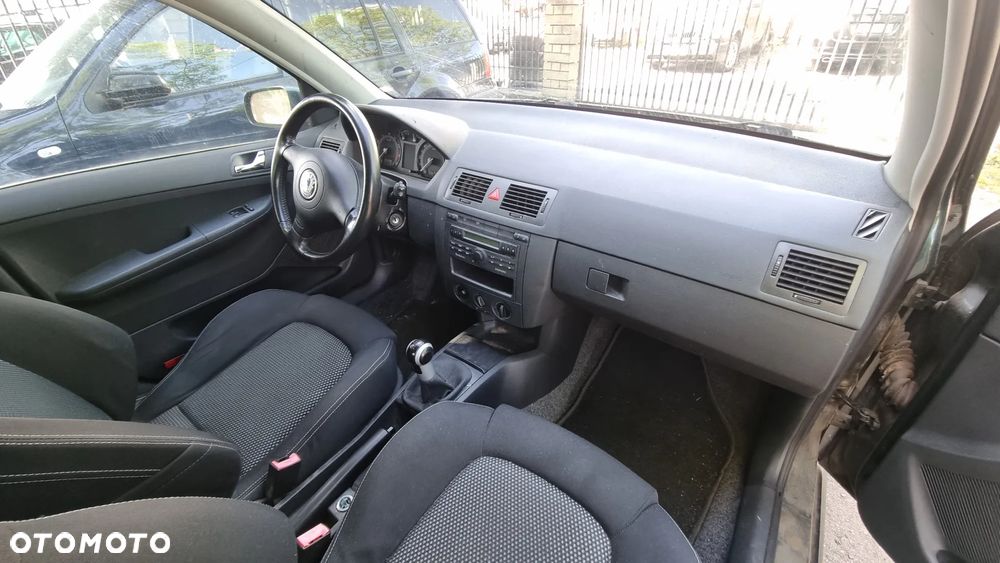 Skoda Fabia 1.4 16V Edition 100 - 10