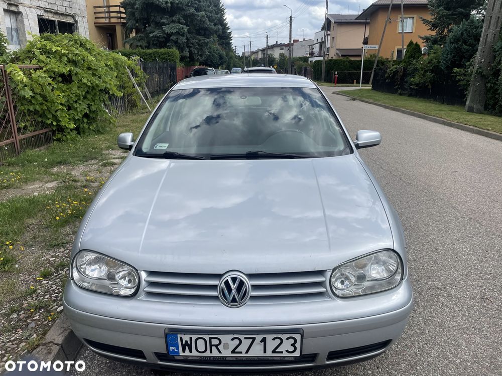 Volkswagen Golf - 2