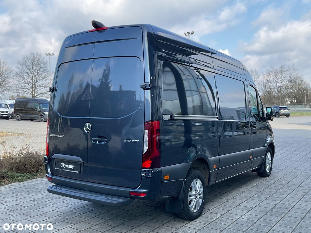 Mercedes-Benz Sprinter 319 - 4