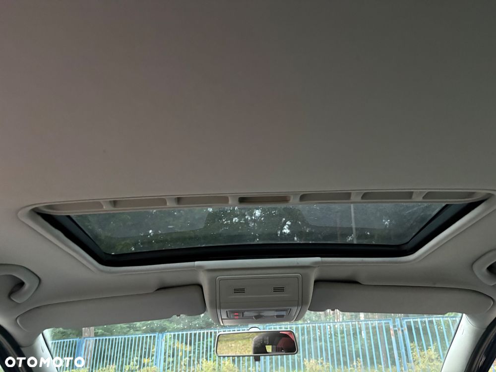 Volkswagen Sharan - 23