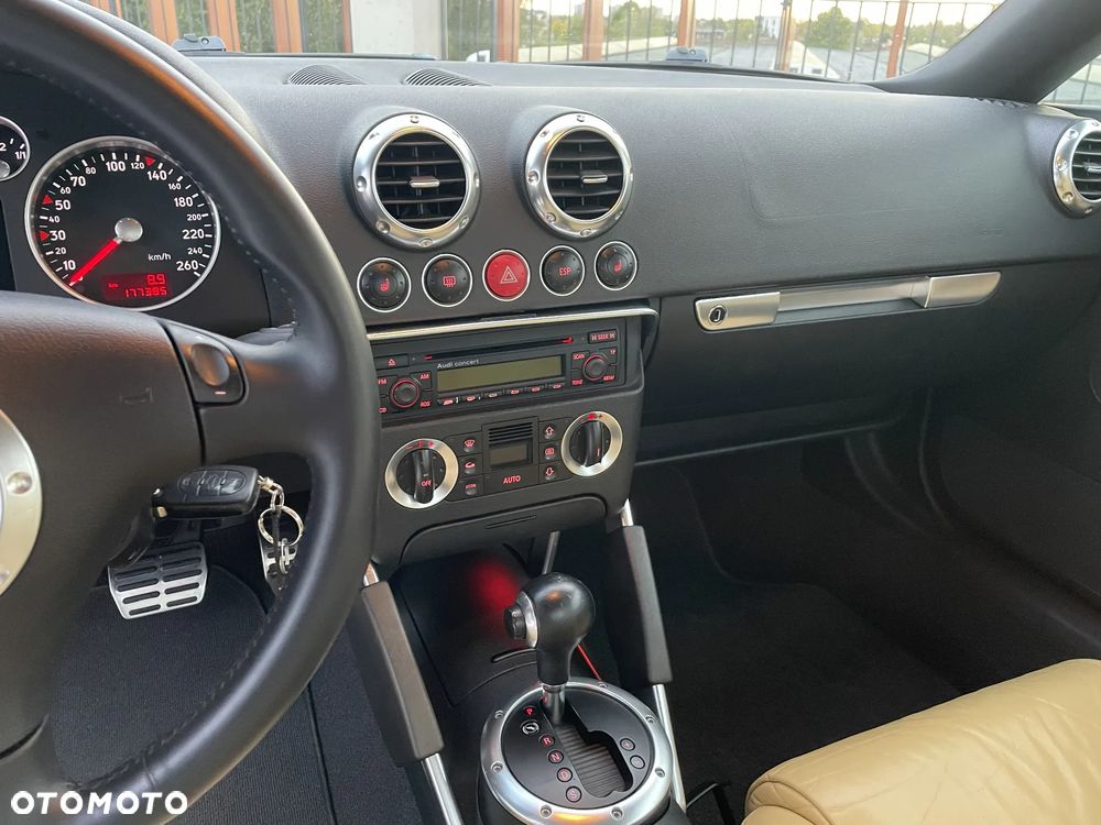 Audi TT Coupé - 25