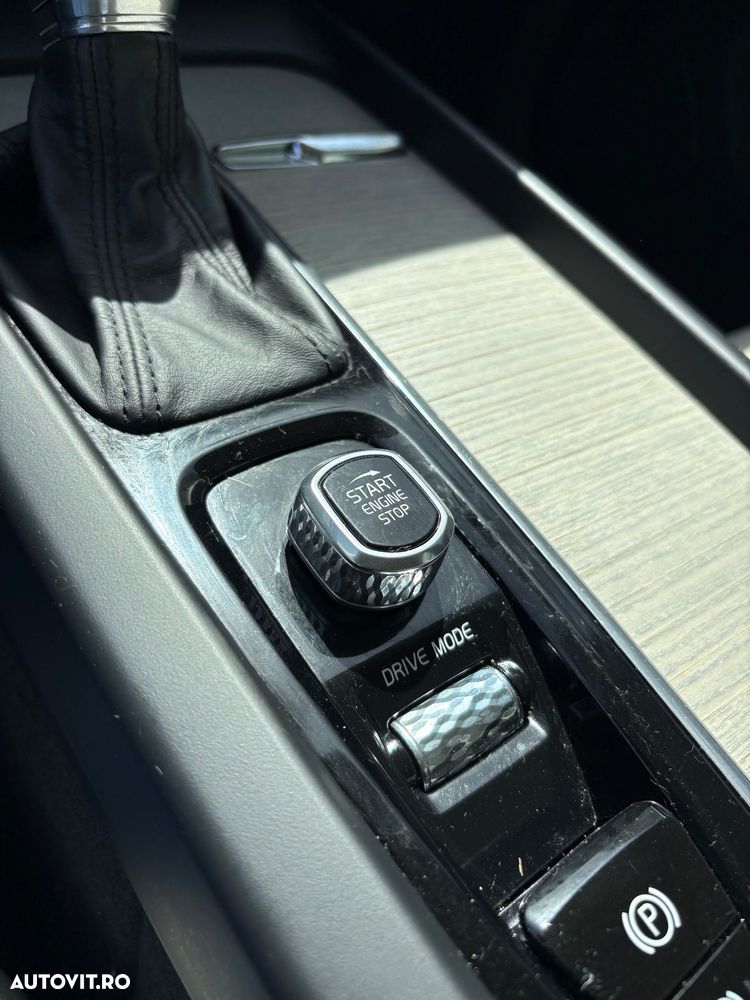 Volvo XC 60 D4 AWD Inscription - 38