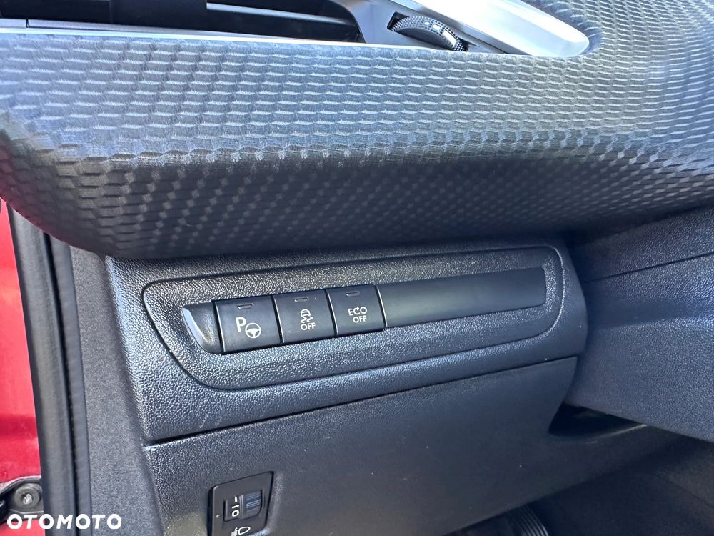 Peugeot 2008 BlueHDi FAP 120 STOP & START Crossway - 29