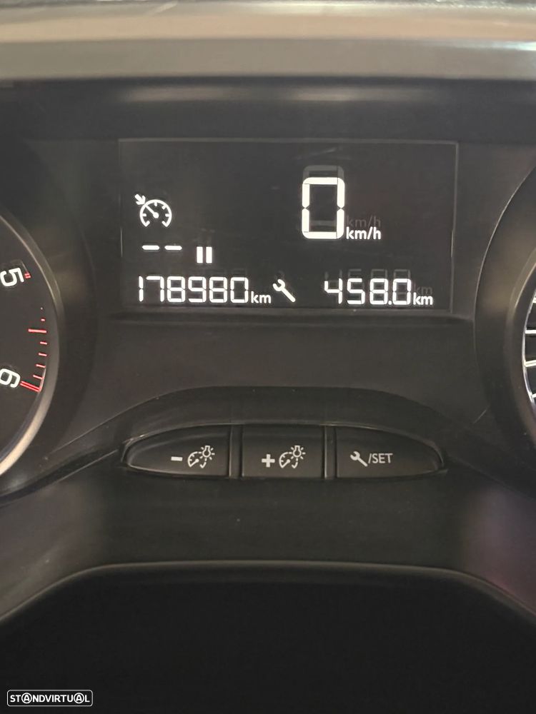 Peugeot 208 1.5 HDI Van - 17