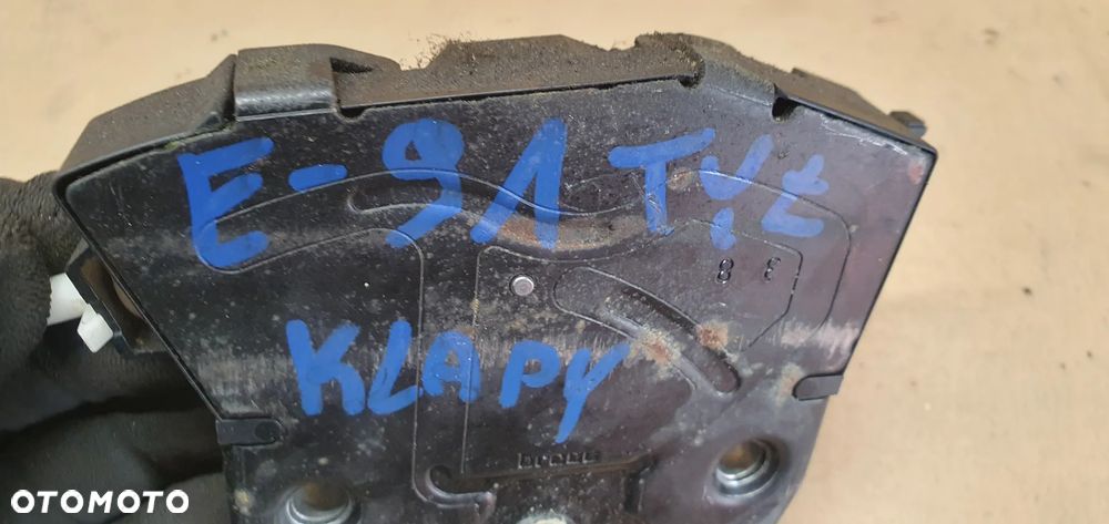 Zamek klapy bagażnika BMW 3 E90 7119049 - 7