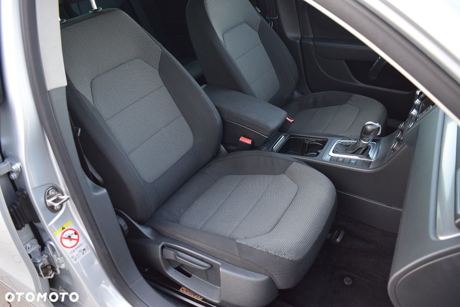 Volkswagen Passat 2.0 TDI Comfortline DSG - 12