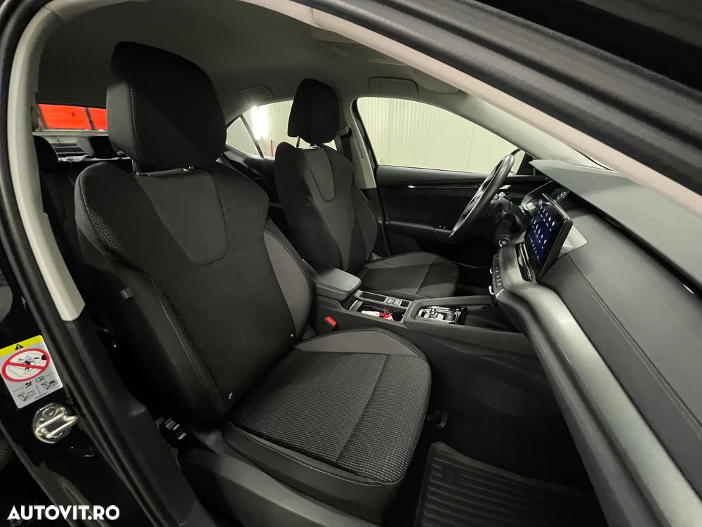 Skoda Octavia 2.0 TDI DSG Ambition - 11