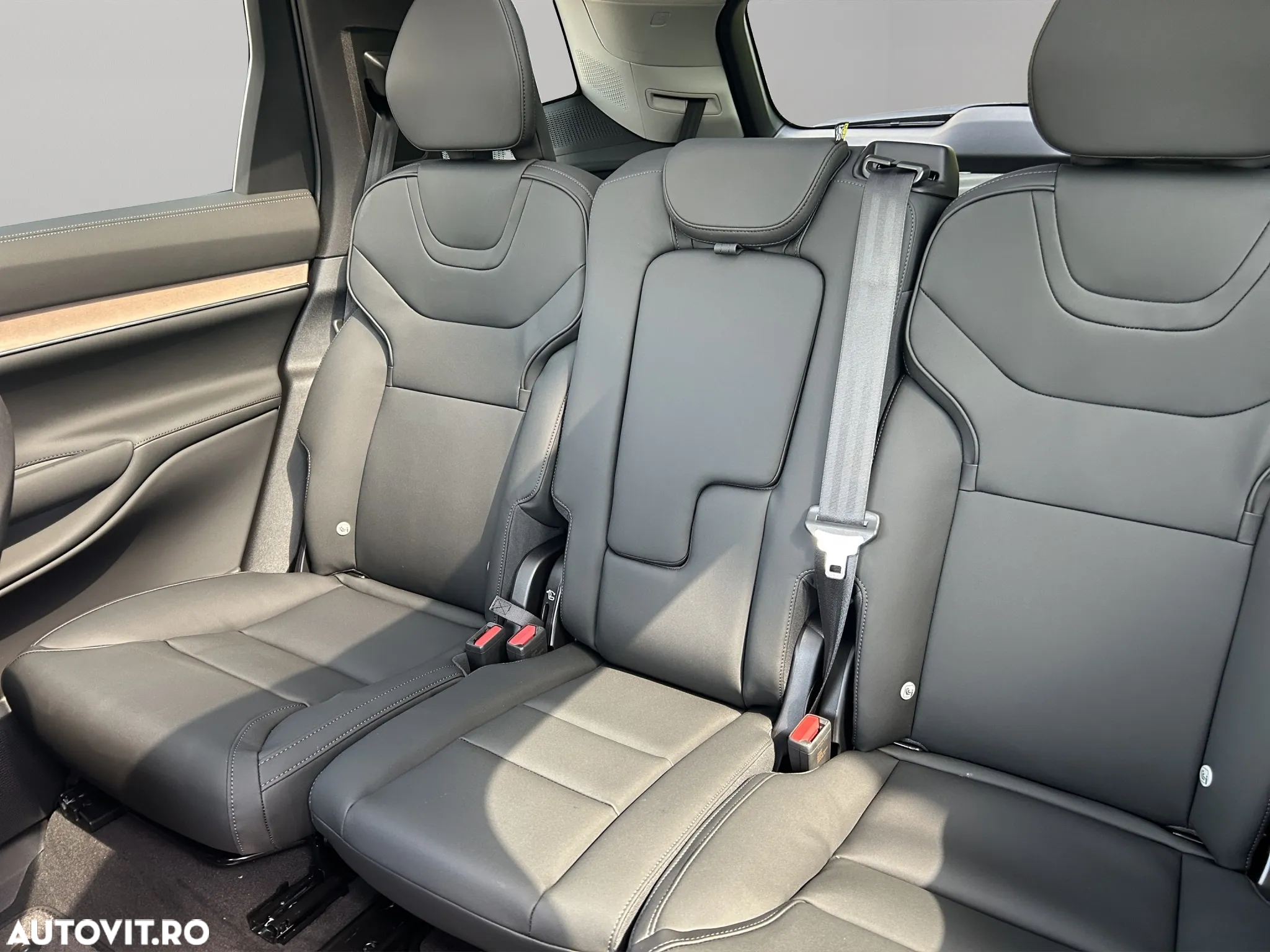 Volvo EX90 - 13