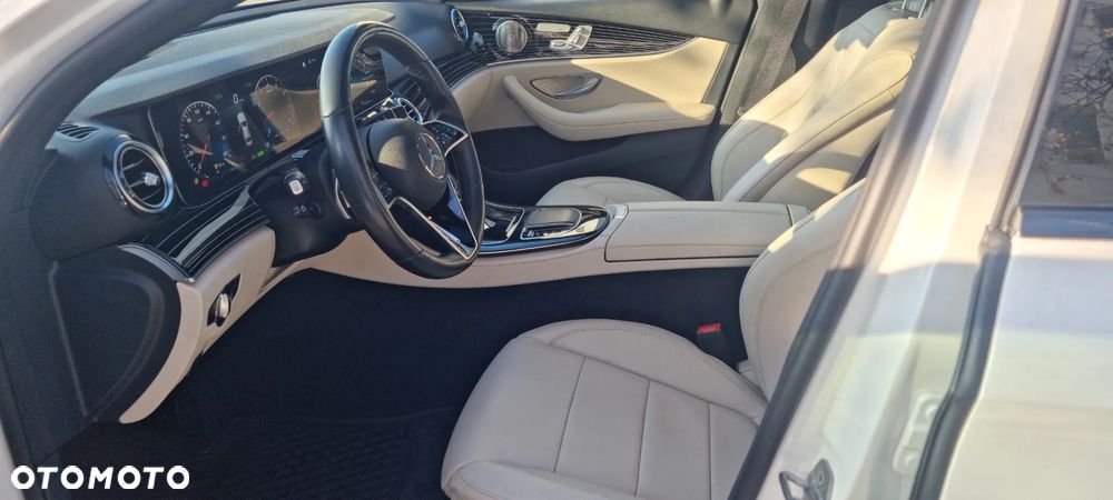 Mercedes-Benz Klasa E 450 4Matic 9G-TRONIC AMG Line - 24