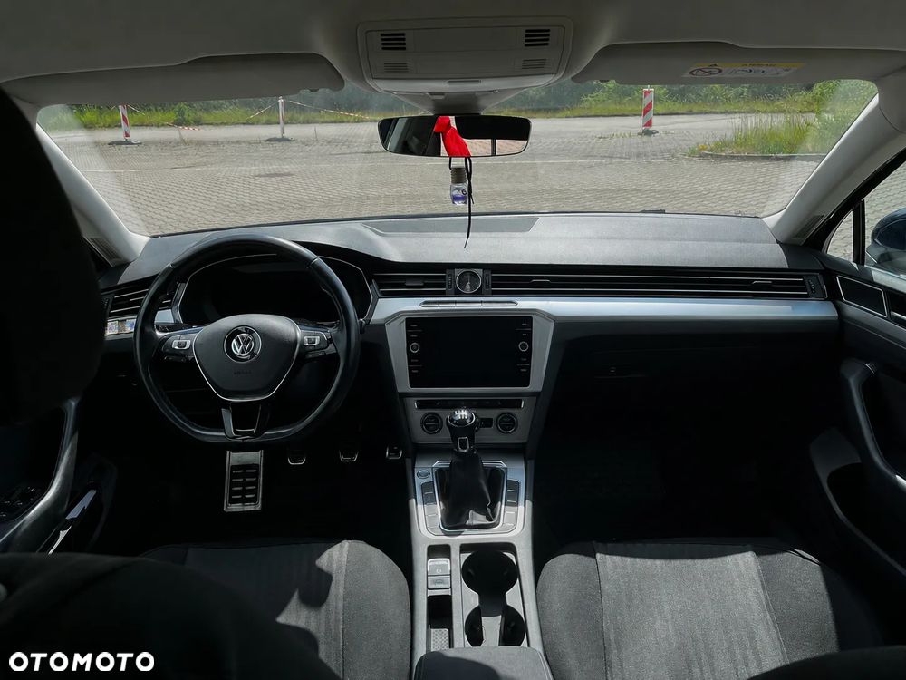 Volkswagen Passat Variant 2.0 TDI SCR Comfortline - 9