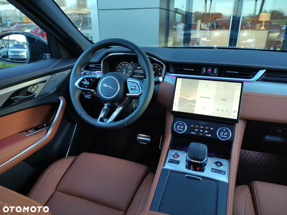 Jaguar F-Pace - 18