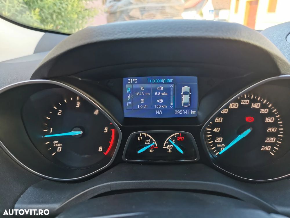 Ford Kuga 2.0 TDCi 4WD Titanium - 9
