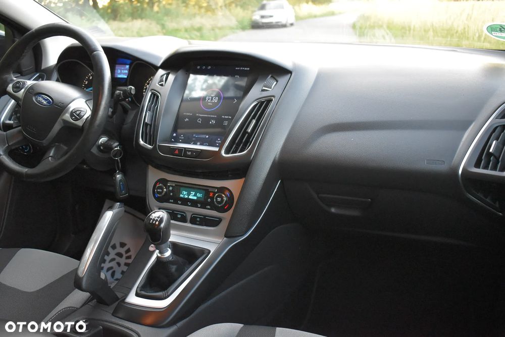 Ford Focus 1.0 EcoBoost Titanium - 26