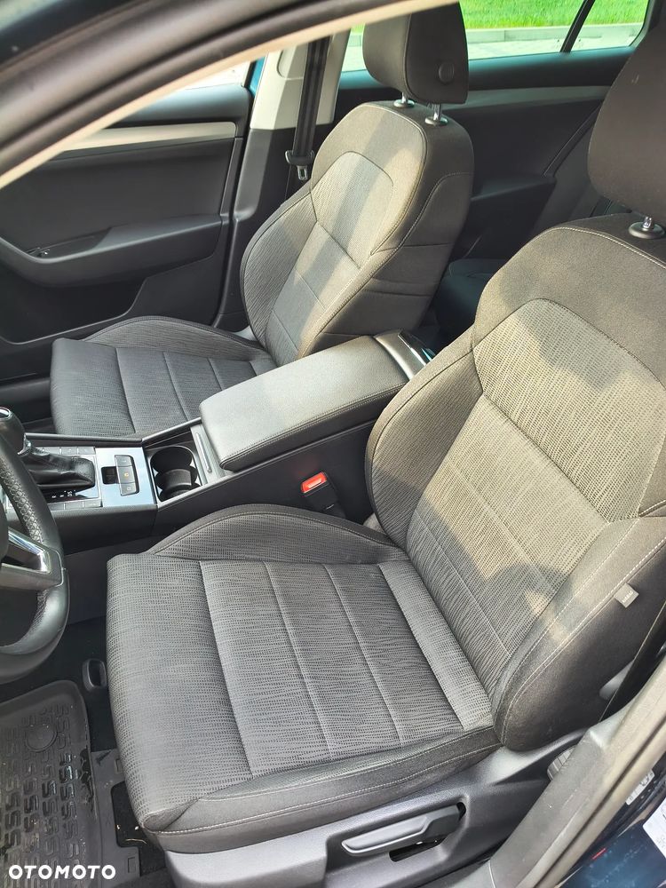 Skoda Superb 2.0 TDI Style DSG - 8