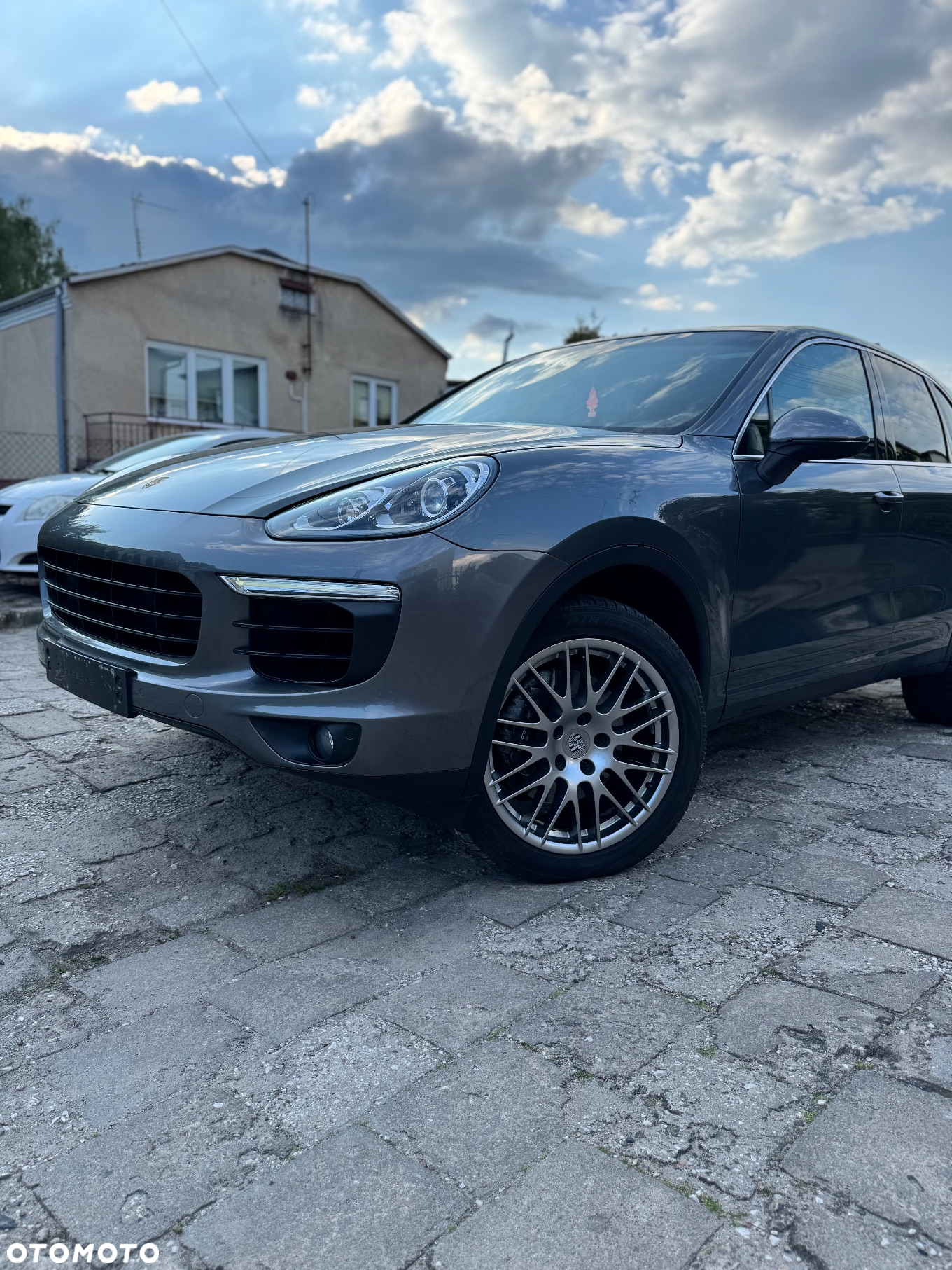 Porsche Cayenne - 10