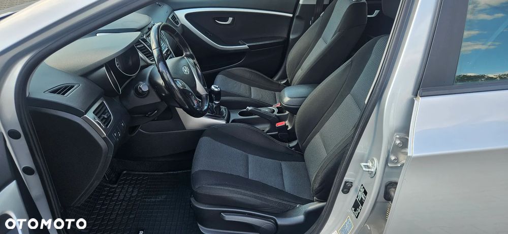 Hyundai i30 - 19