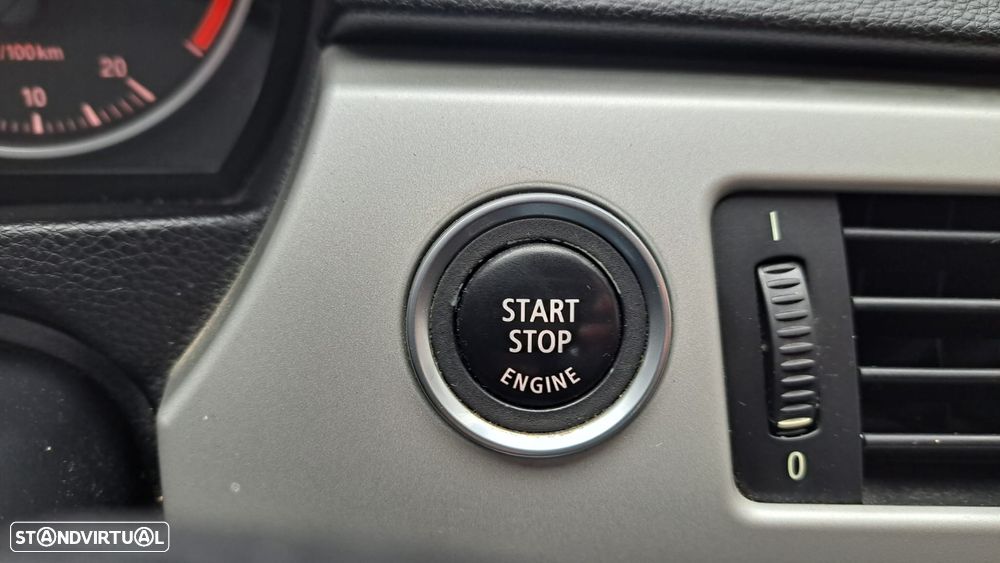 BMW 320 d Touring LifeStyle Auto - 35