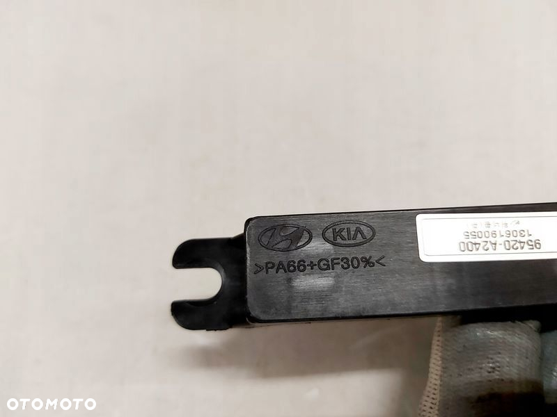 KIA CEED 2 II GT LINE ANTENA WZMACNIACZ 95420-A2400 - 3