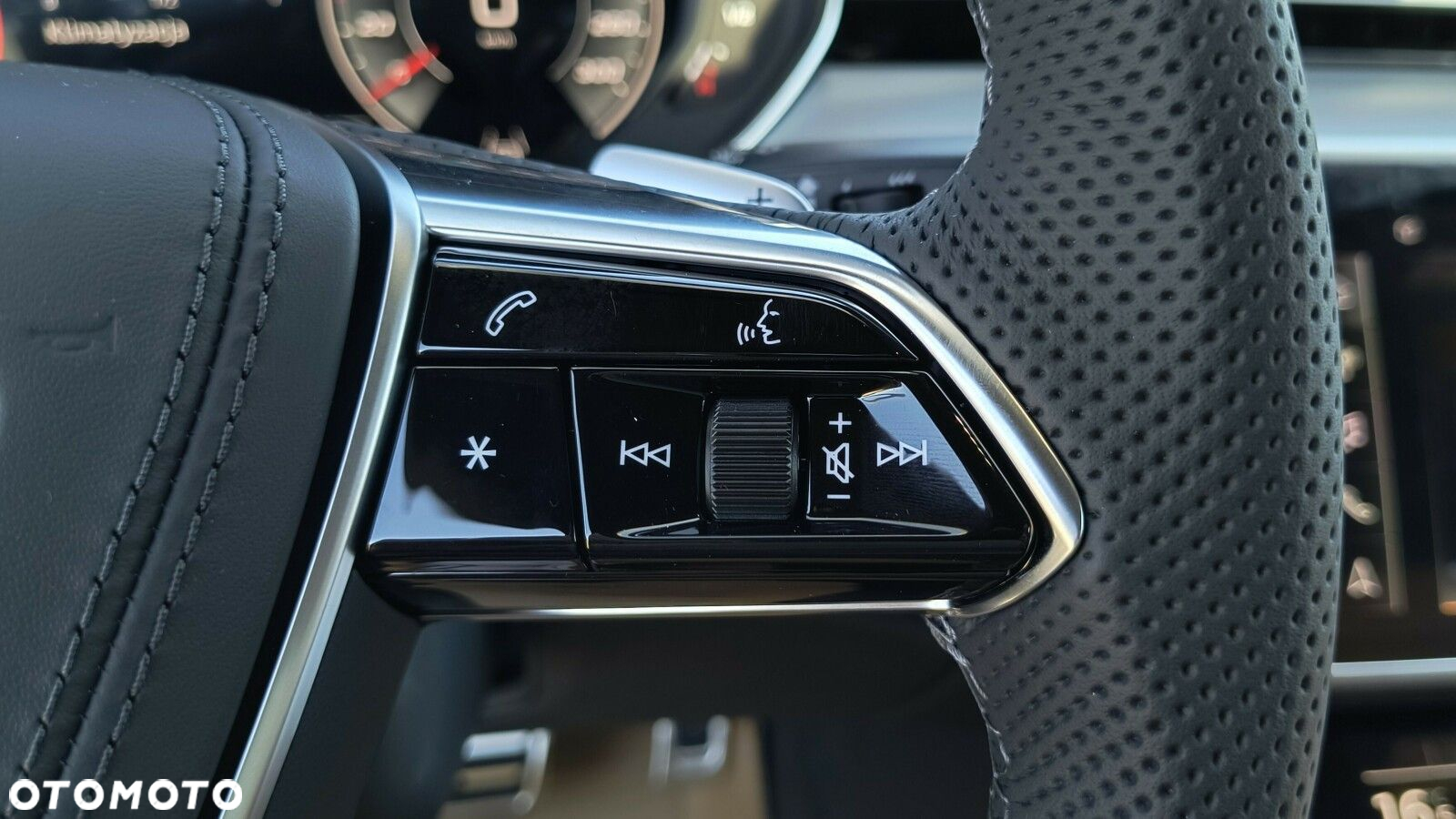 Audi S8 - 32
