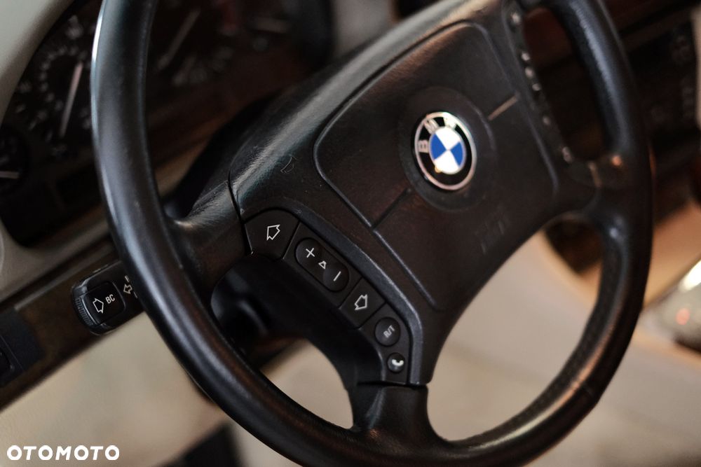 BMW Seria 7 740iL - 26