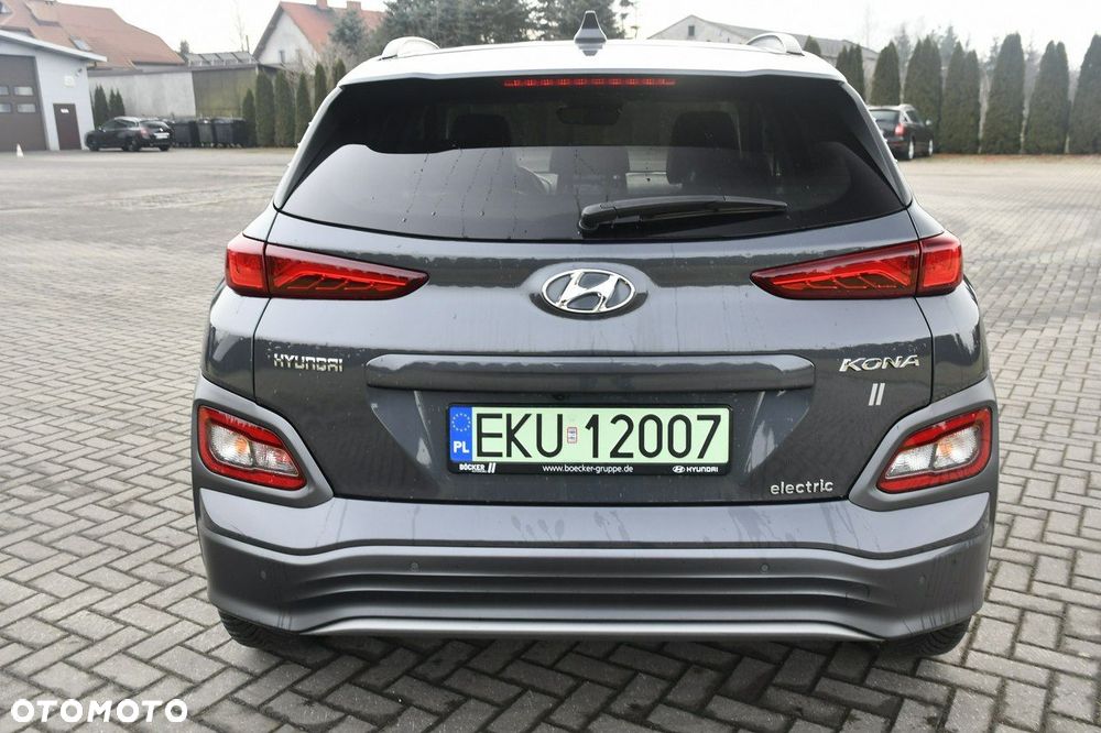 Hyundai Kona - 11