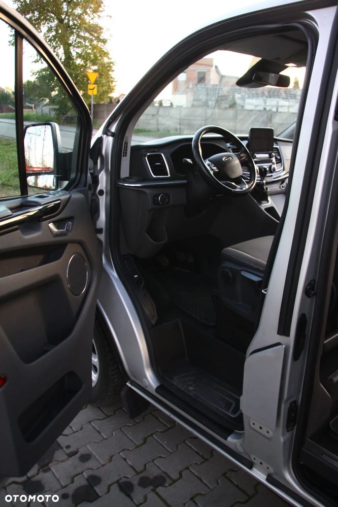 Ford Tourneo Custom 2.0 EcoBlue L2 Titanium - 17