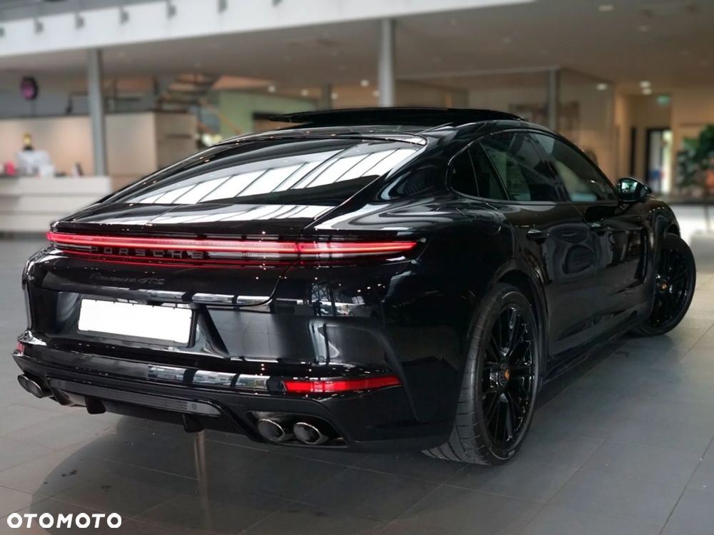 Porsche Panamera - 3