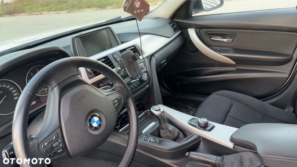 BMW Seria 3 - 8