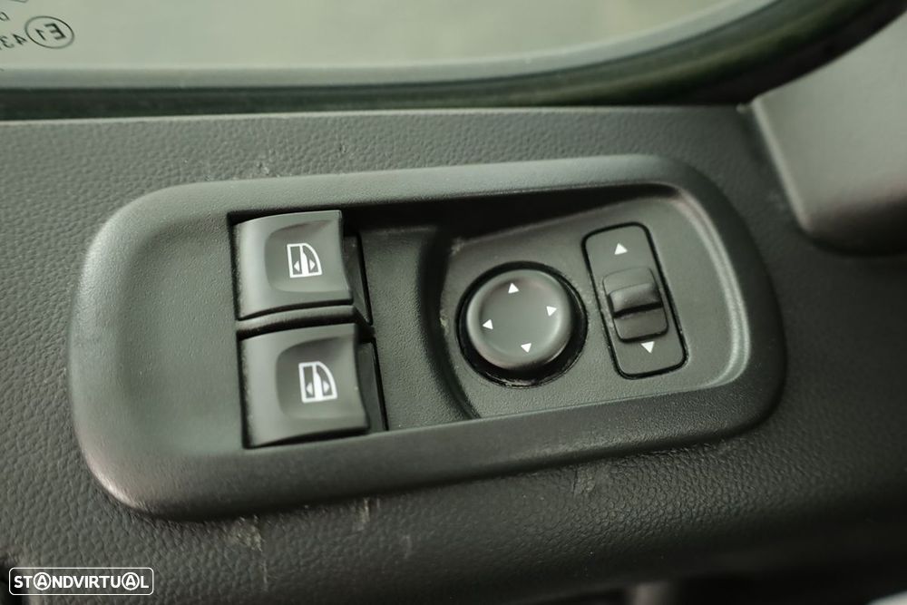 Renault master ver-2-3-dci-l2h2-3-5t - 15