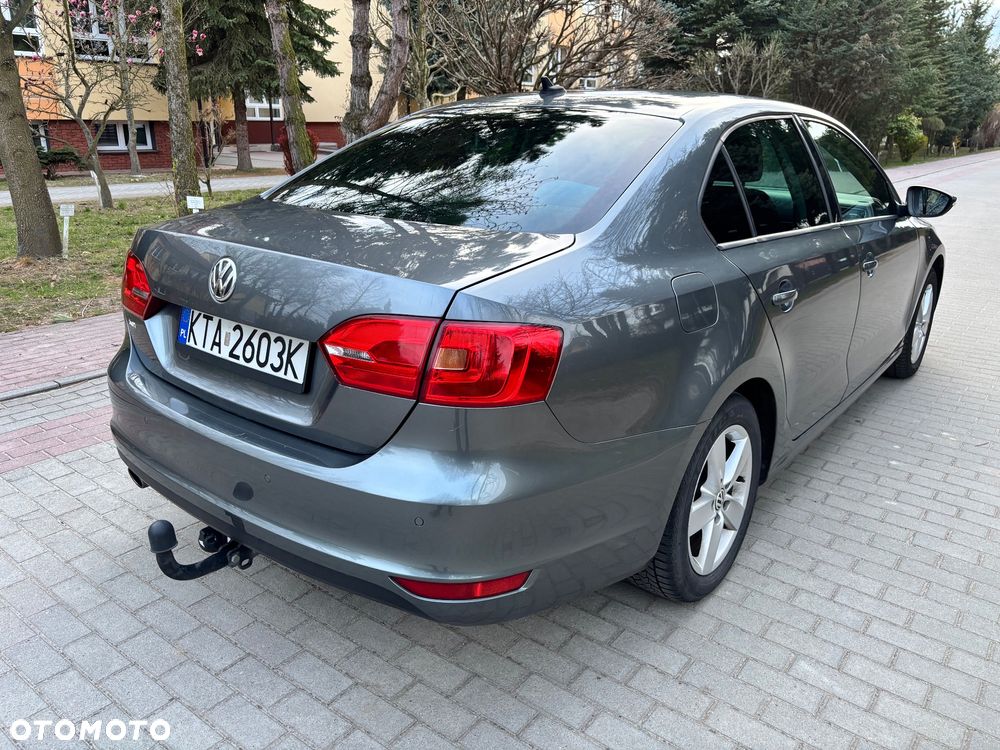 Volkswagen Jetta 1.6 TDI DPF Trendline - 6