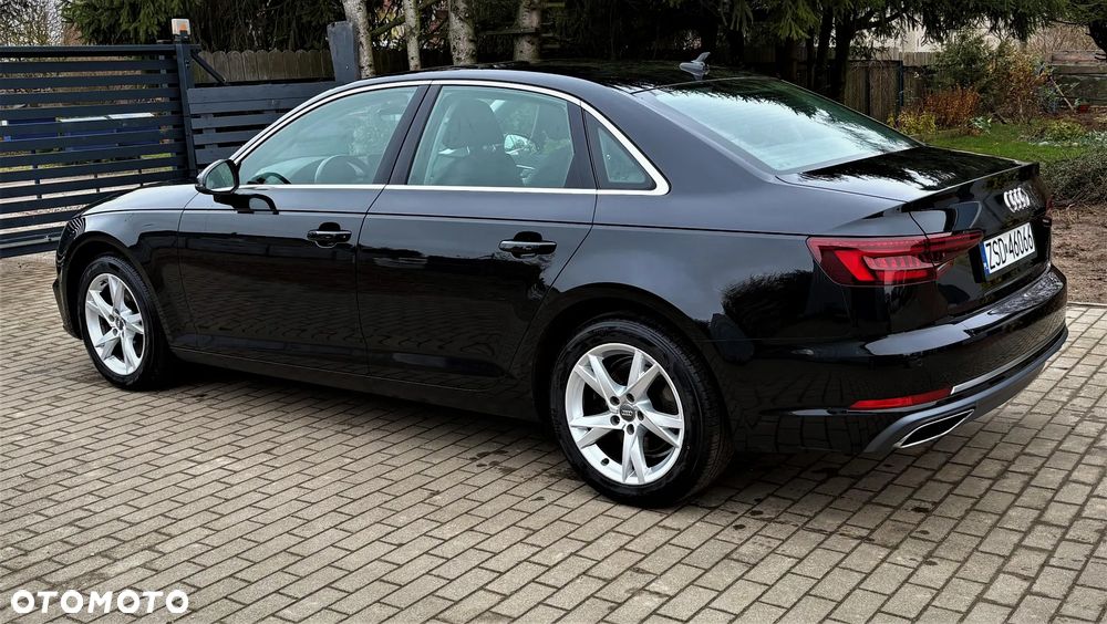 Audi A4 Limousine 40 TFSI design - 4