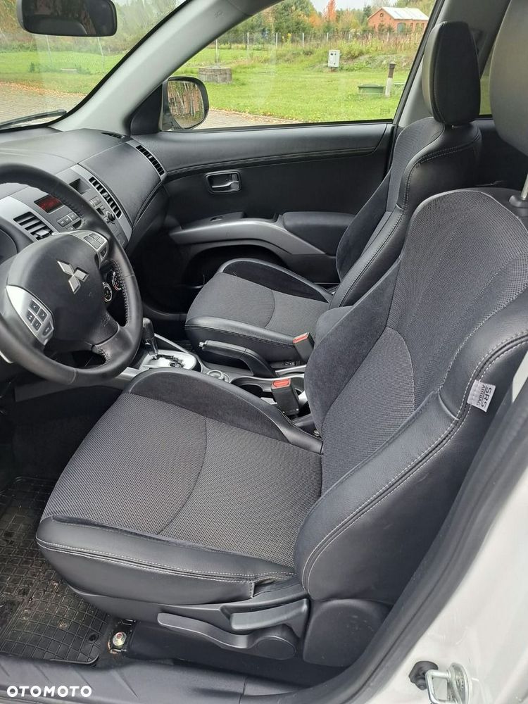 Mitsubishi Outlander 2011