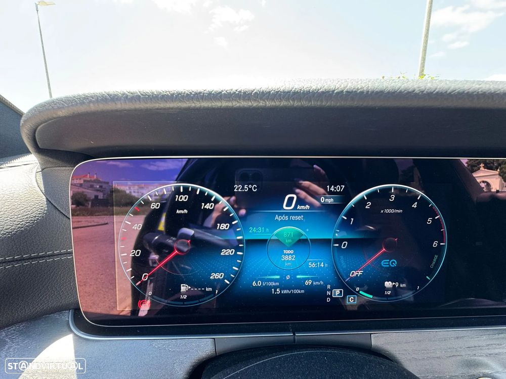 Mercedes-Benz E 300 de 4Matic T 9G-TRONIC AMG Line - 9
