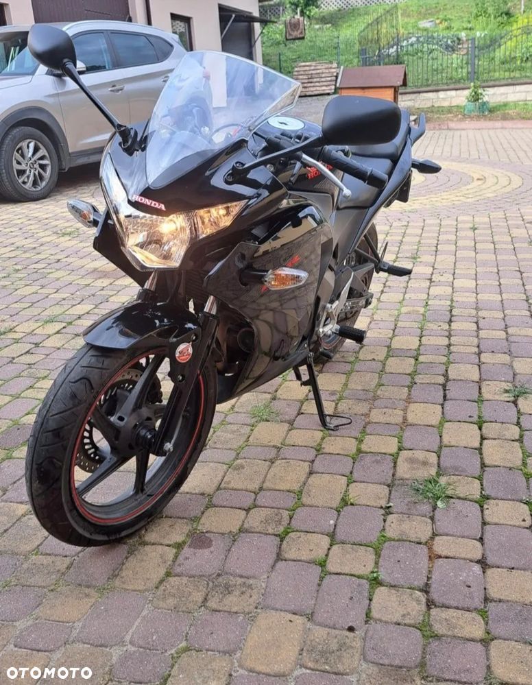 Honda CBR - 9