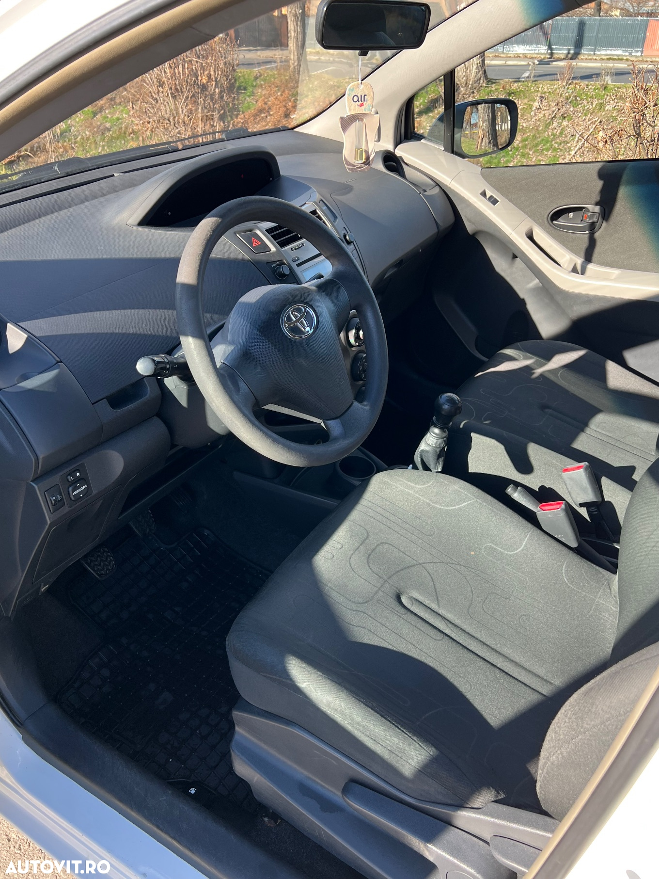 Toyota Yaris - 8