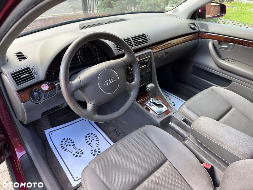 Audi A4 Limousine - 7