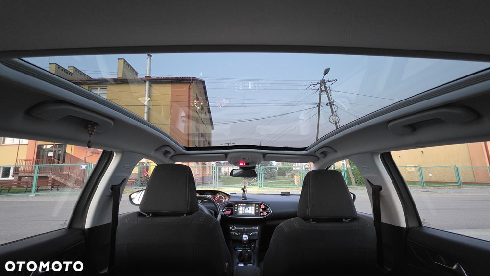 Peugeot 308 ver-1-6-e--hdi-allure-s-s - 8