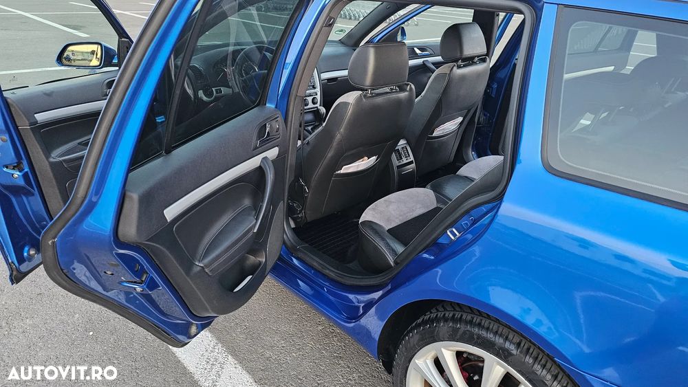 Skoda Octavia Combi 2.0 TDI RS - 6