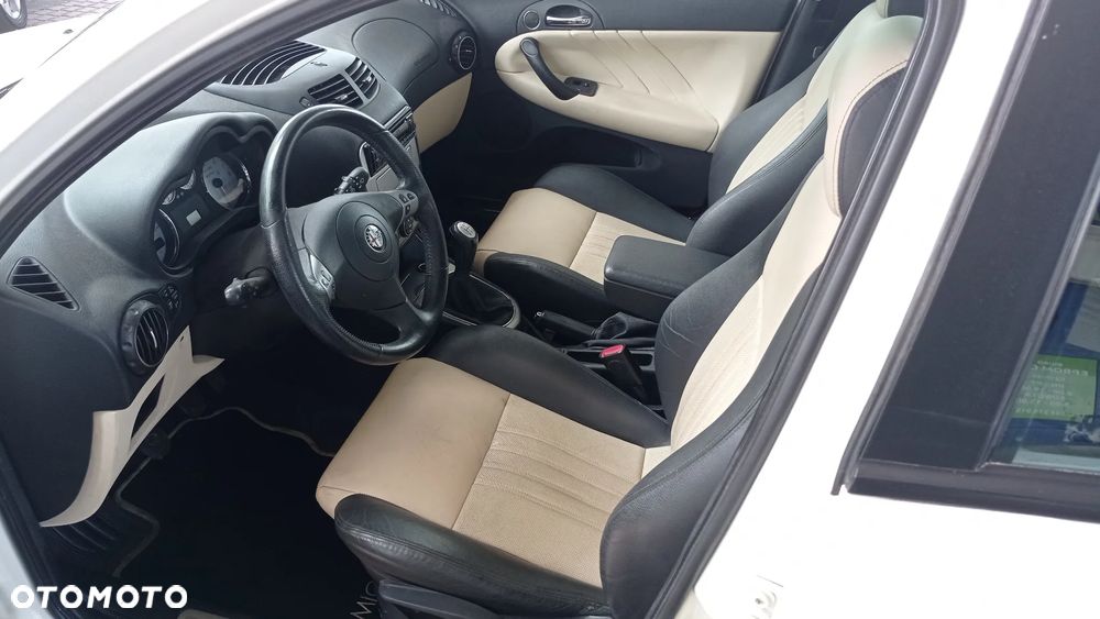 Alfa Romeo 147 1.6 Twin Spark AMICA - 28