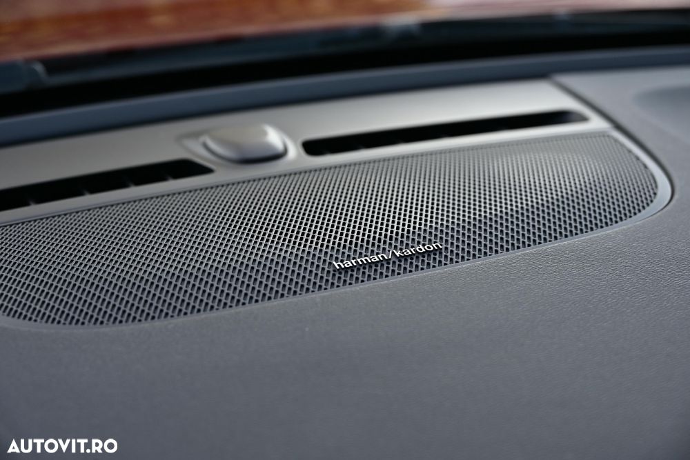 Volvo XC 40 D4 AWD Geartronic R-Design - 30