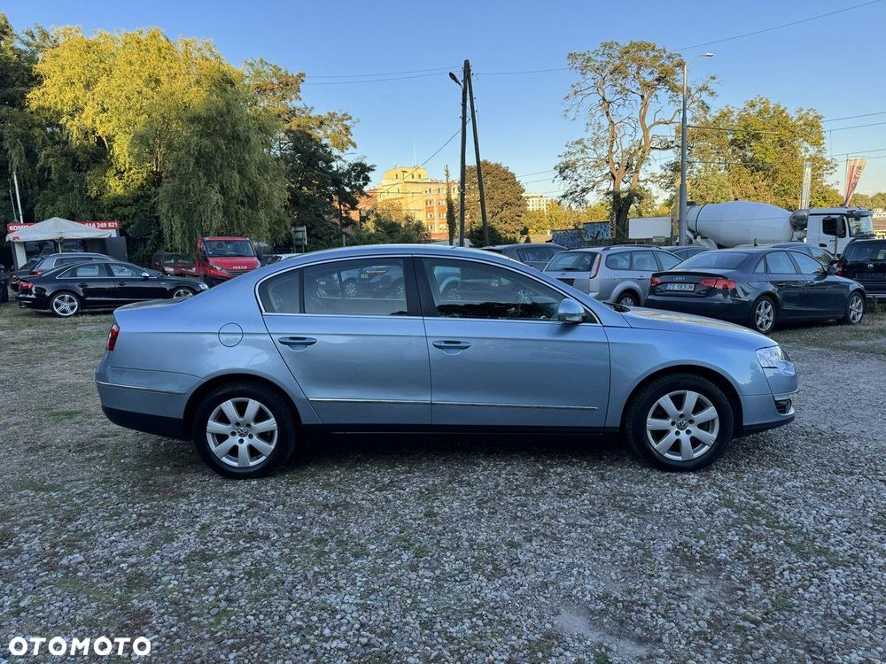 Volkswagen Passat - 31
