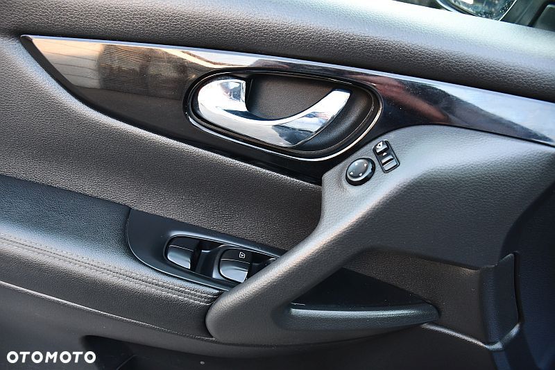 Nissan Qashqai 1.6 dCi Xtronic TEKNA+ - 19