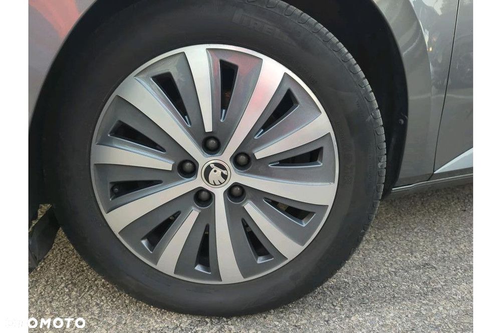 Skoda Superb 2.0 TDI SCR Style DSG - 2
