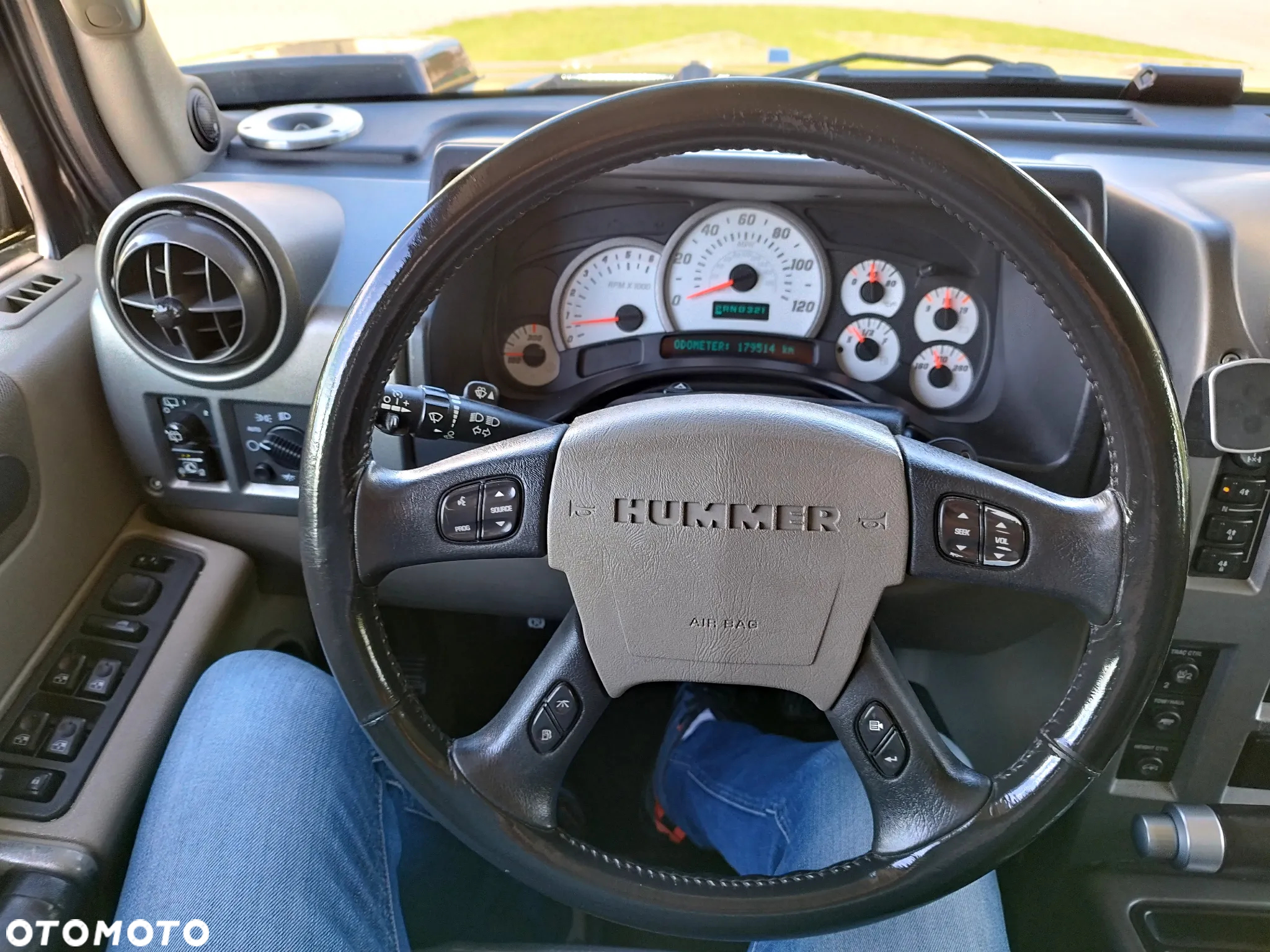 Hummer H2 6.0 V8 - 31