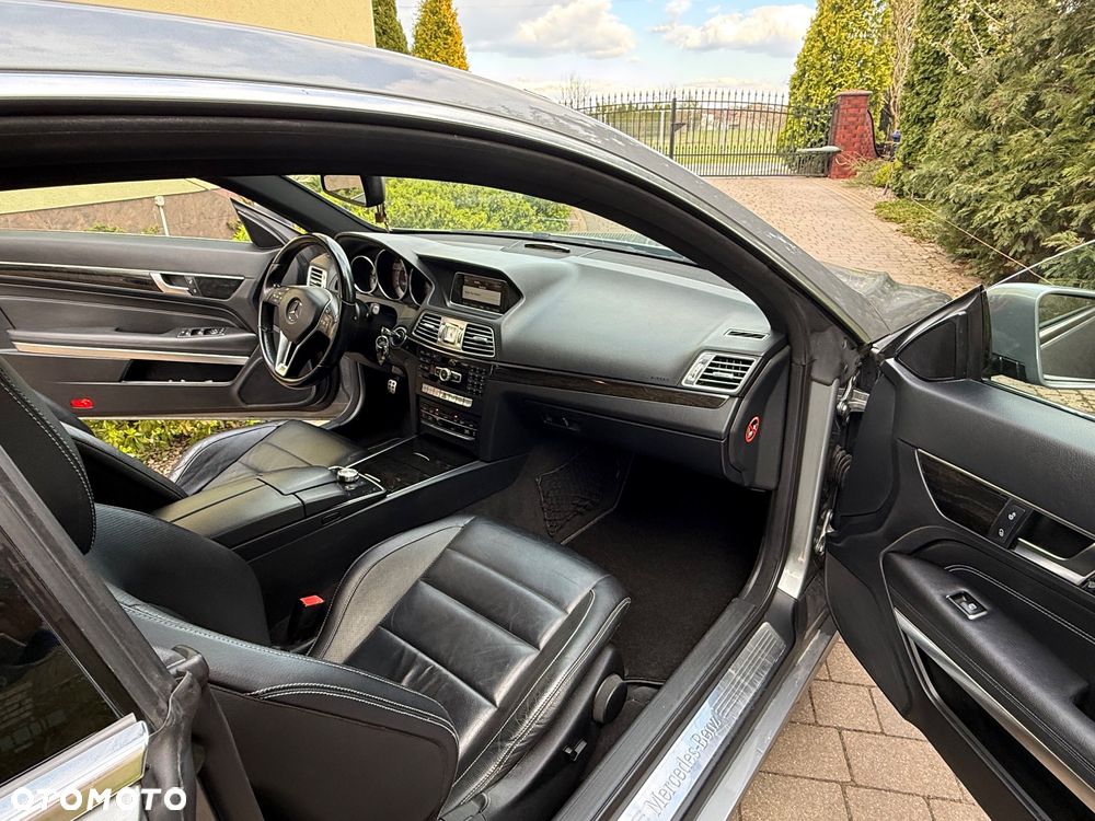 Mercedes-Benz Klasa E 220 CDI DPF BlueEFFICIENCY 7G-TRONIC Elegance - 12