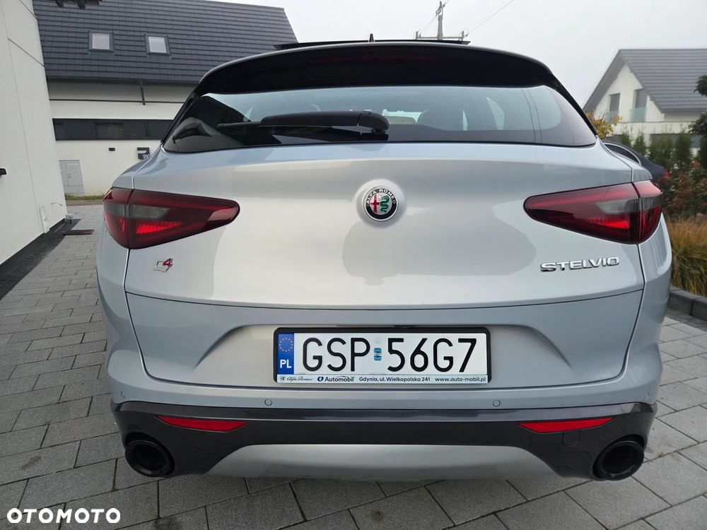 Alfa Romeo Stelvio 2.0 Turbo TI Q4 - 34