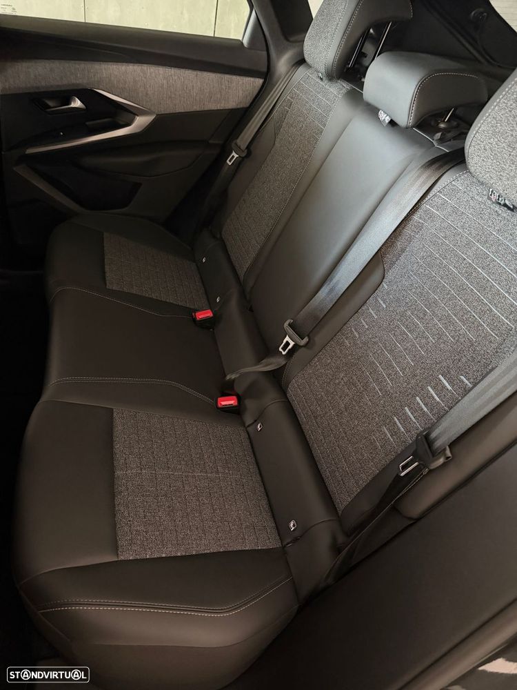 Peugeot 3008 1.2 Hybrid Allure e-DCS6 - 35