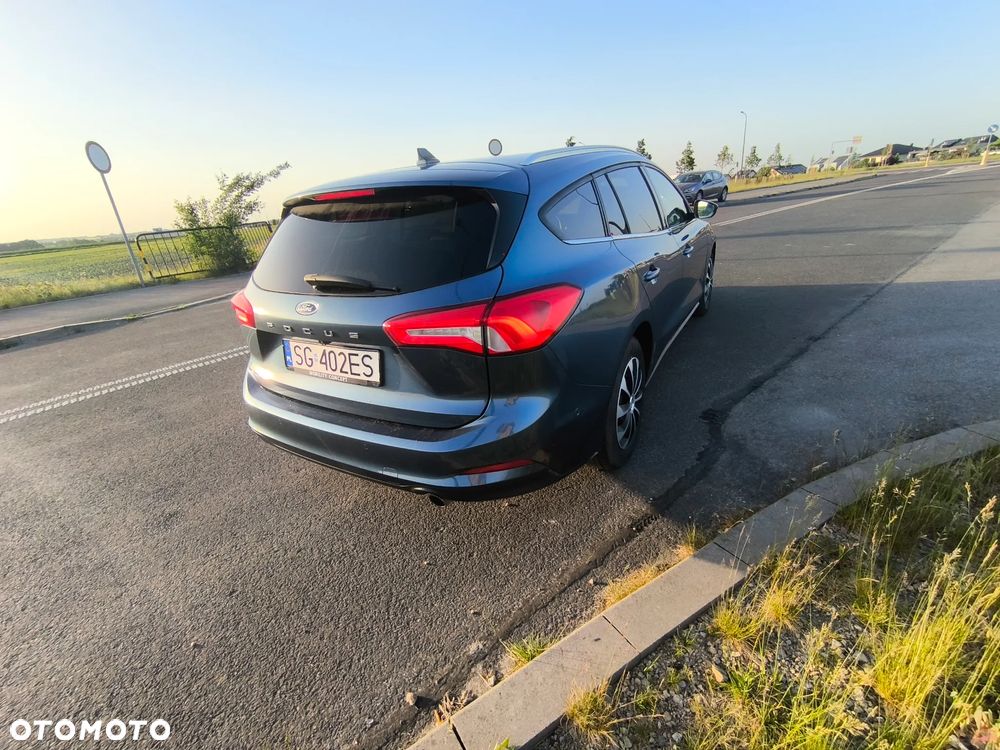 Ford Focus 2.0 EcoBlue Titanium - 4