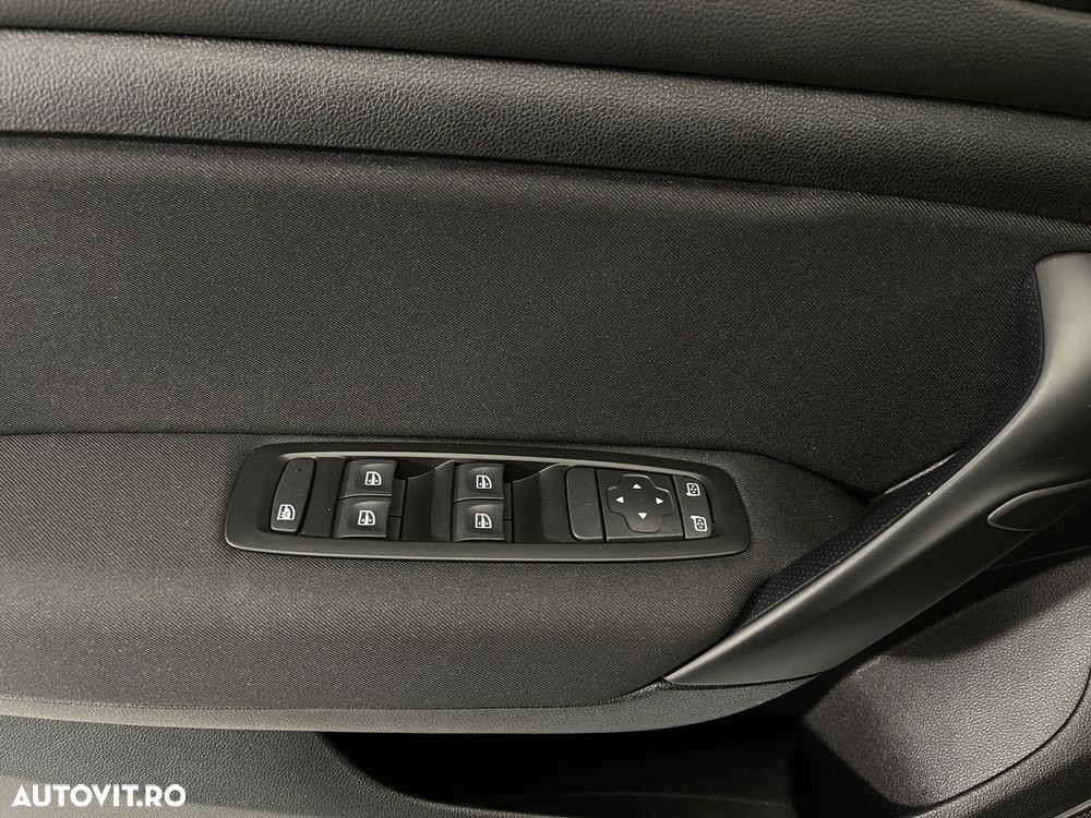 Renault Megane TCe EDC Zen - 15